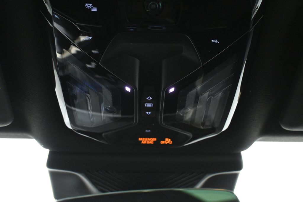 Thumbnail: 2025 BMW X3 - 21