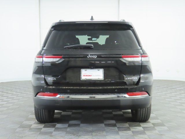 Thumbnail: 2022 Jeep Grand Cherokee - 6