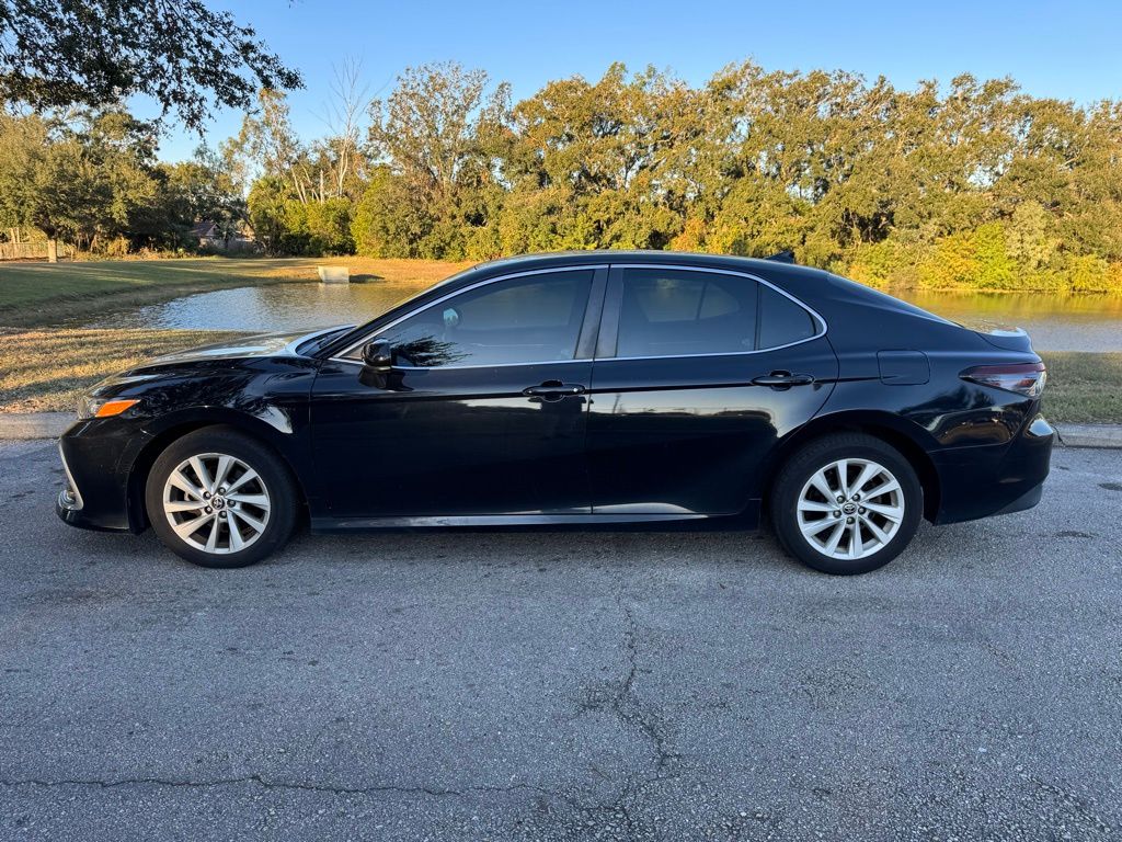 2022 Toyota Camry LE 2