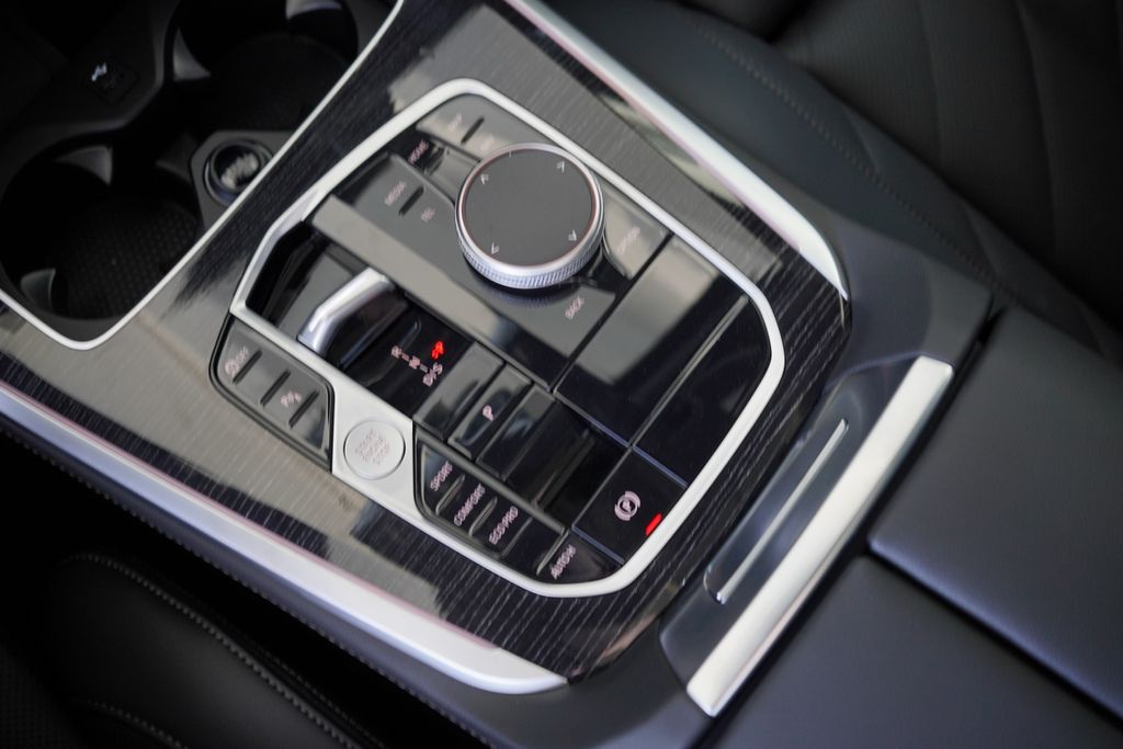 Thumbnail: 2026 BMW X5 - 18