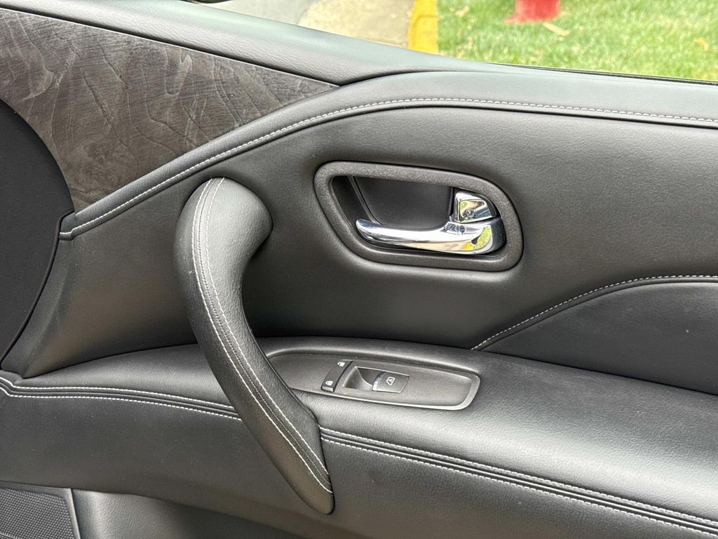 Thumbnail: 2020 INFINITI QX80 - 20