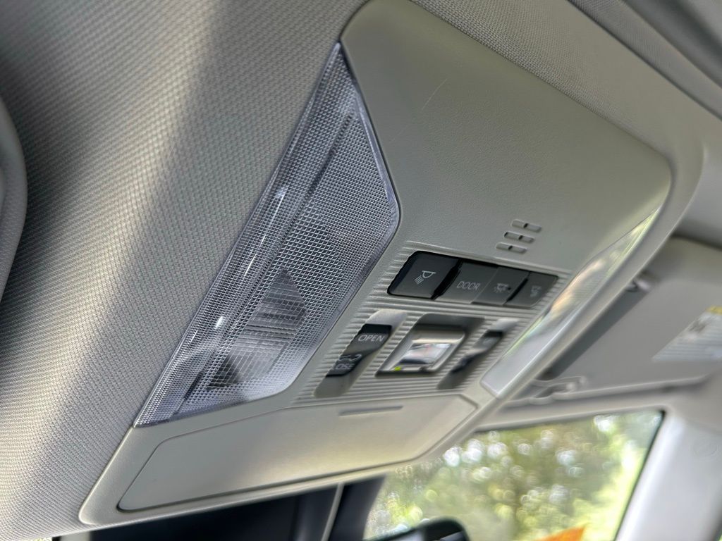 2024 Toyota RAV4 Limited 28