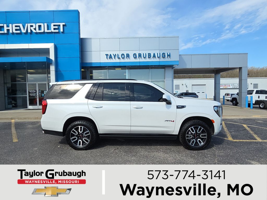 White Frost Tricoat 2023 GMC Yukon AT4 4WD SUV / Crossover Four-Wheel Drive Automatic