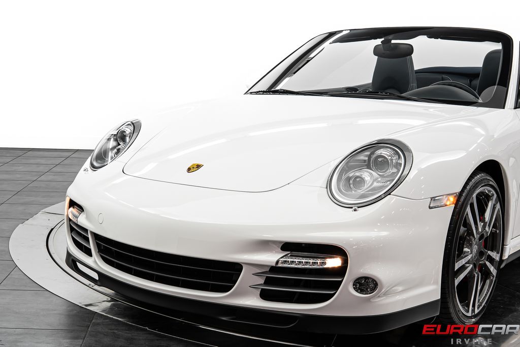 2010 Porsche 911 Turbo - Photo 15