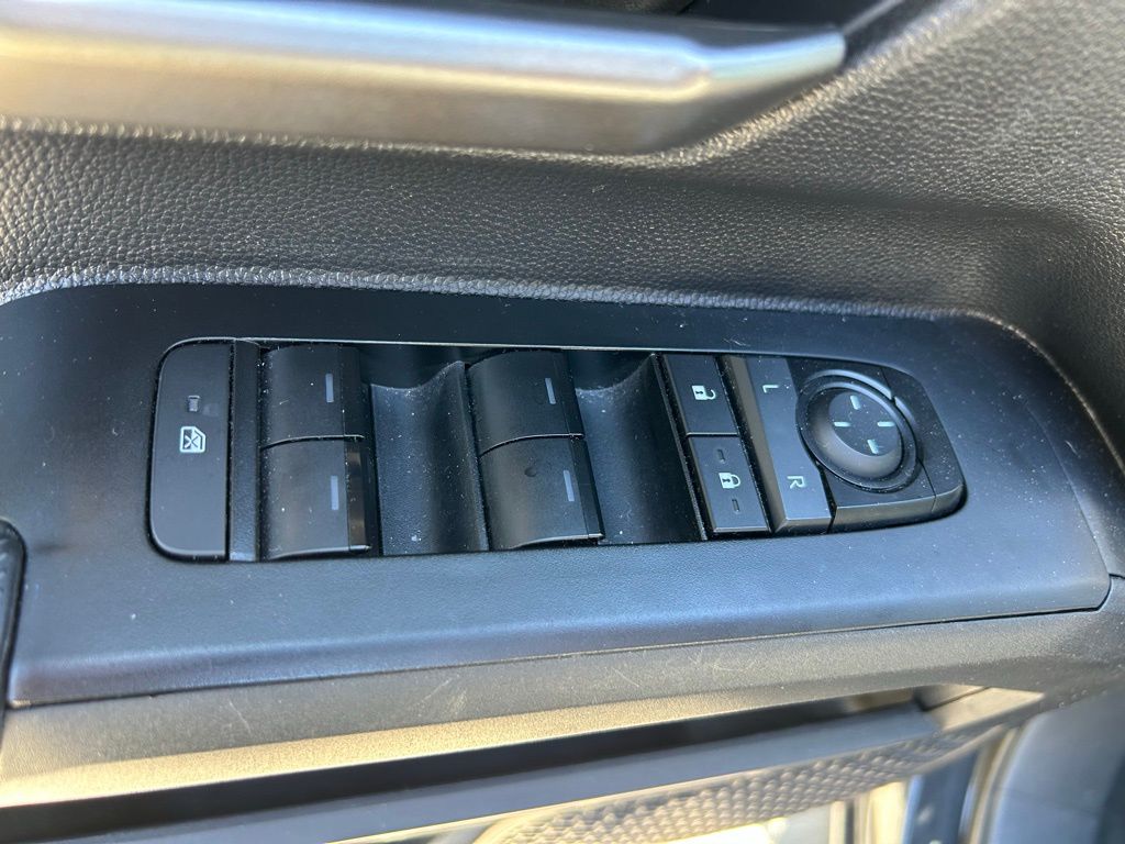 Thumbnail: 2024 Toyota Tacoma - 17