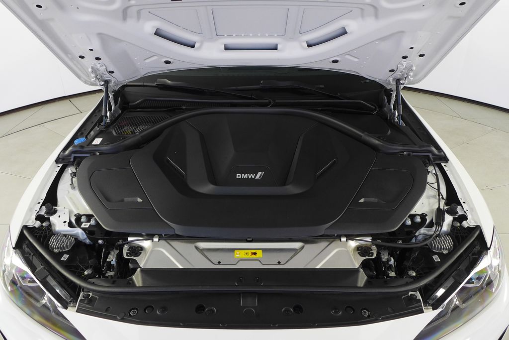 Thumbnail: 2023 BMW i4 - 6