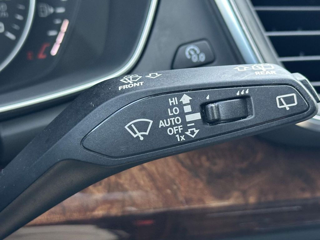 2018 Audi Q5 Premium 9