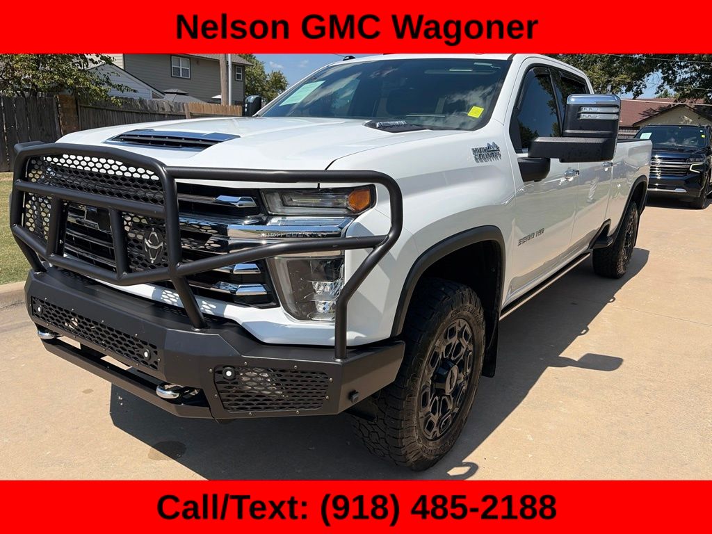 Summit White 2022 Chevrolet Silverado 3500HD Pickup Truck Four-Wheel Drive Automatic