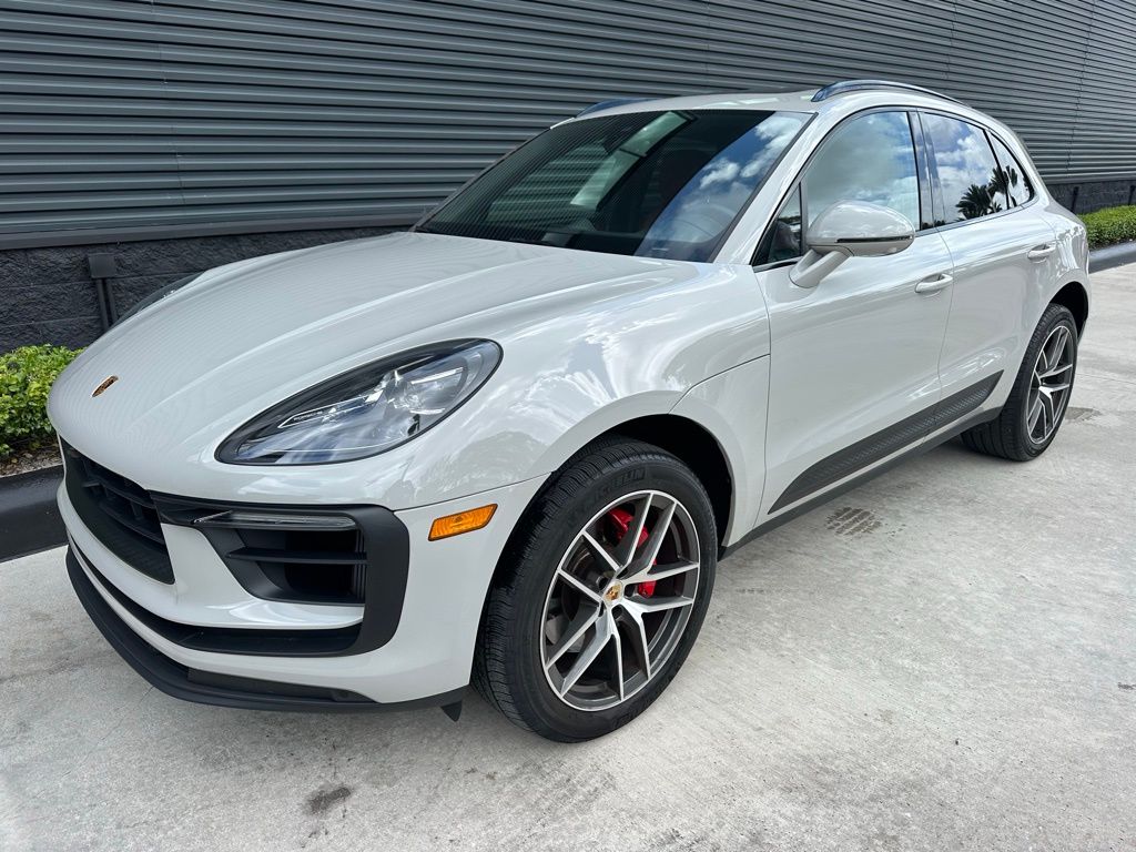 Thumbnail: 2023 Porsche Macan - 7