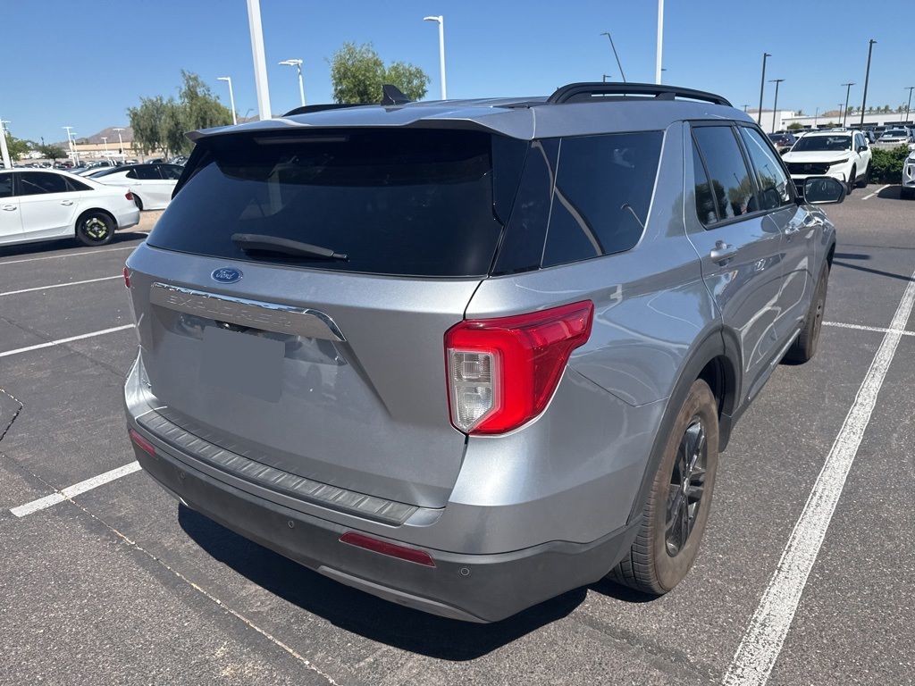 Thumbnail: 2022 Ford Explorer - 6