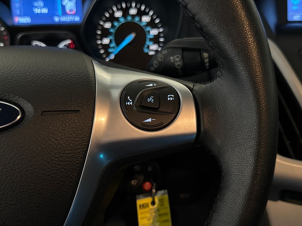 Used 2014 Blue Ford SE image 21