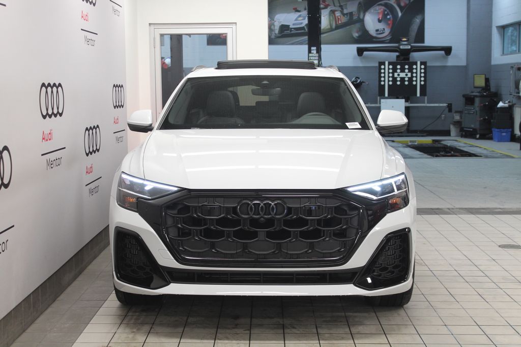 Thumbnail: 2026 Audi Q8 - 9