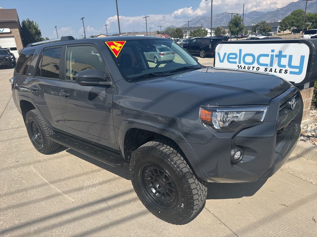 2024 Toyota 4Runner SR5 4WD