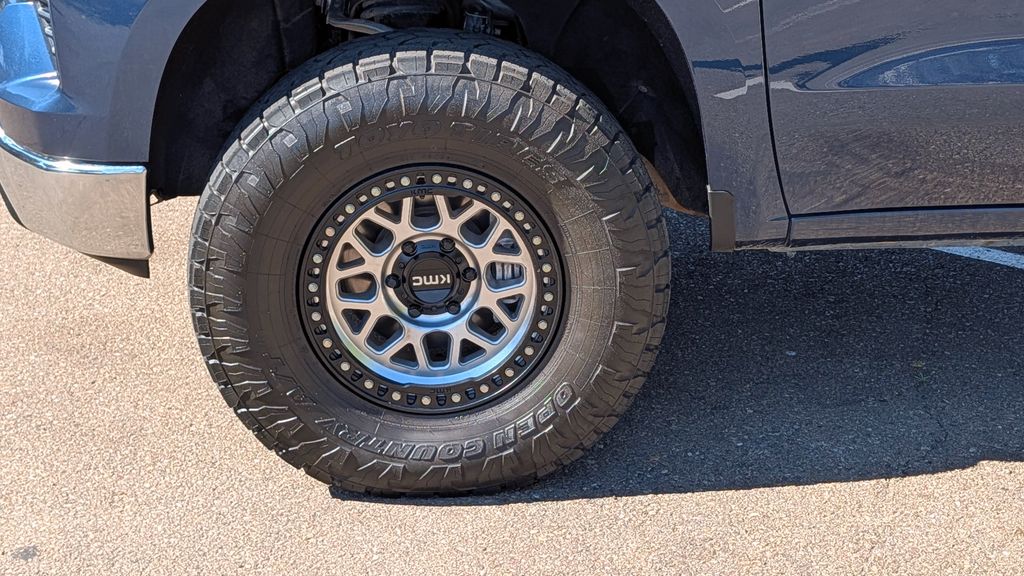 Used 2023 Chevrolet Silverado 1500 LT 4D Crew Cab