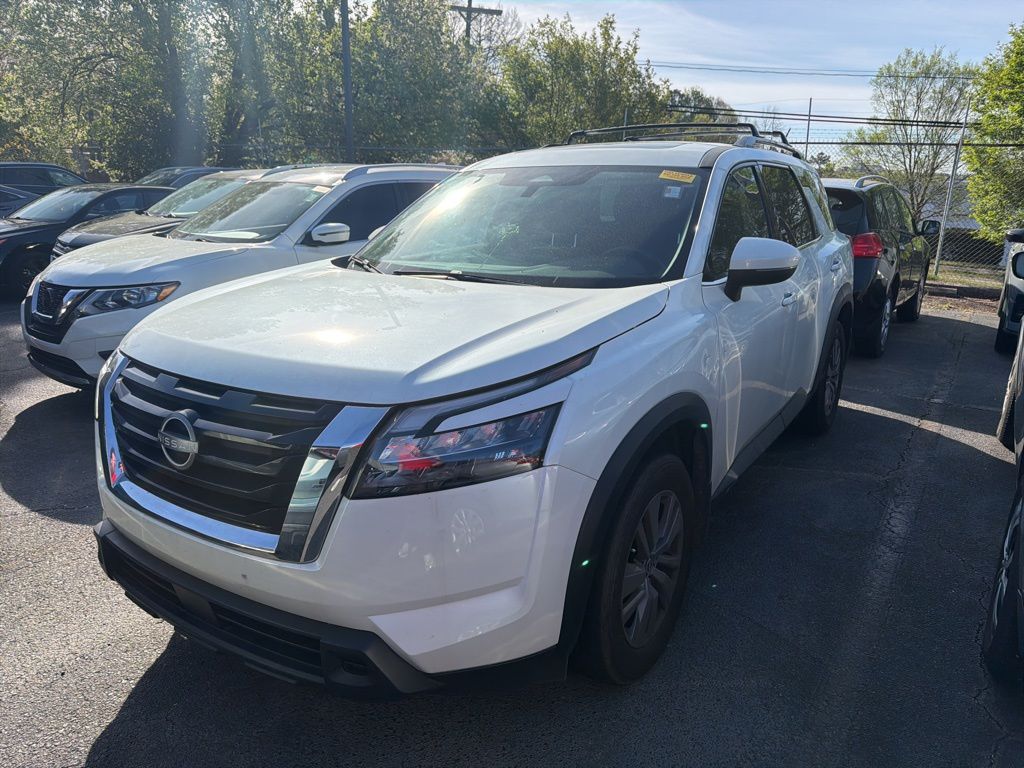 2024 Nissan Pathfinder SV