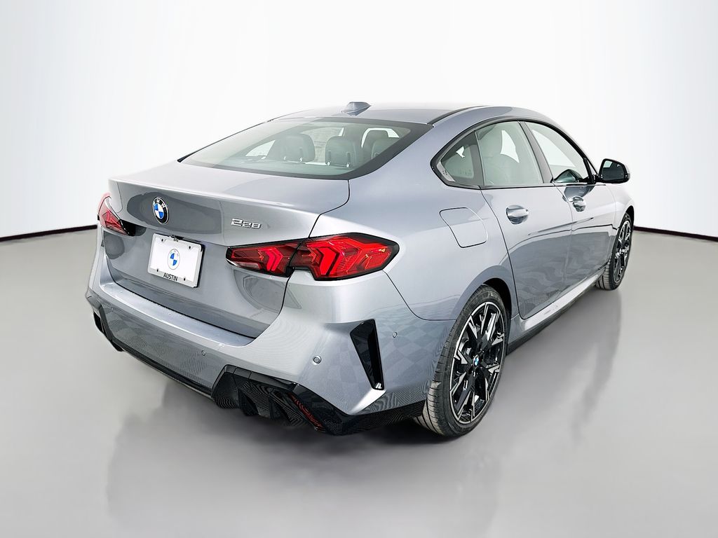 Thumbnail: 2026 BMW 2 Series - 5