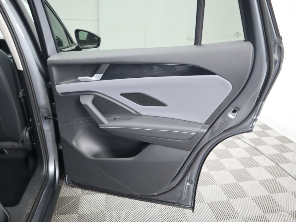 2025 Volkswagen Tiguan 2.0T 28