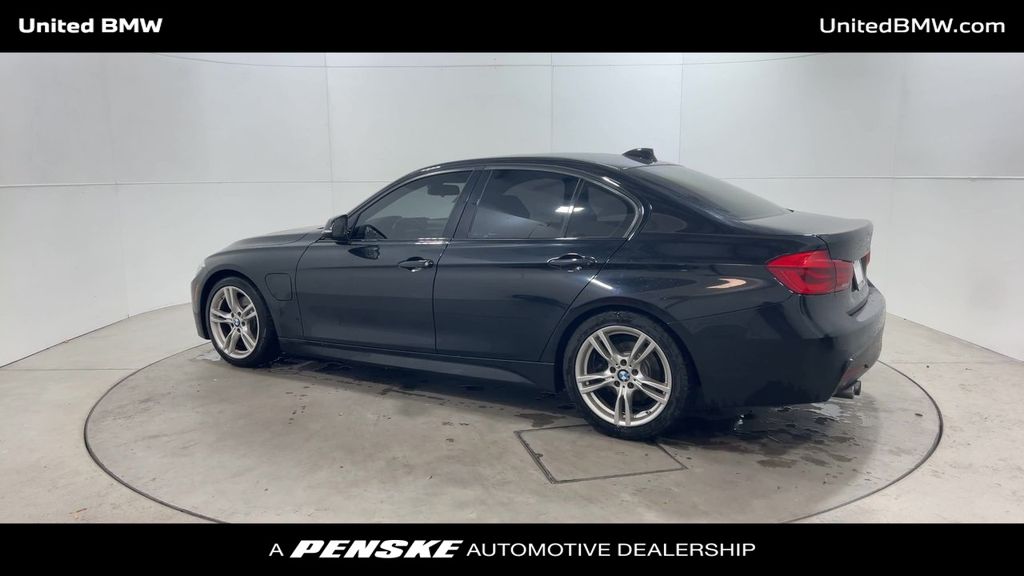 2018 BMW 3 Series 330e iPerformance 6