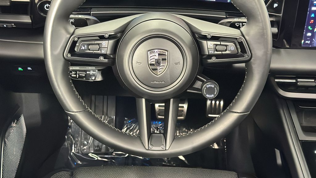 Thumbnail: 2024 Porsche Macan - 19