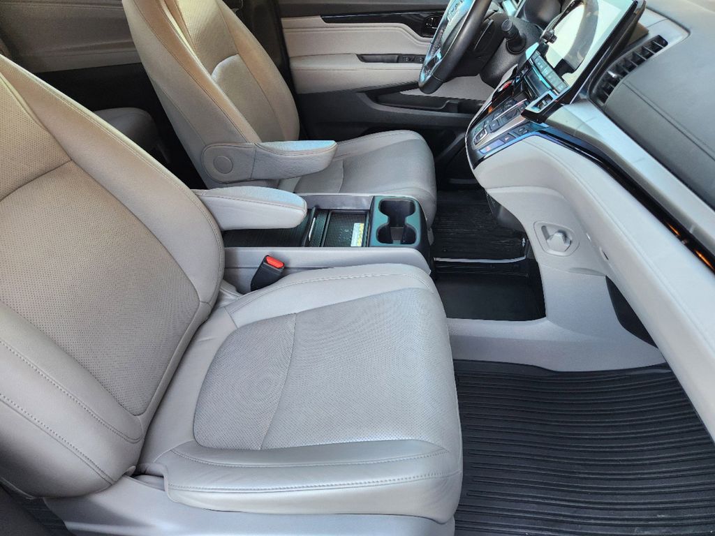 2019 Honda Odyssey Elite 14