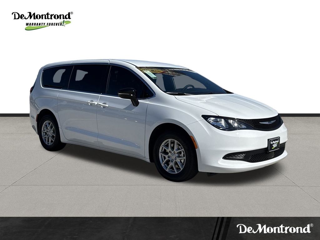 2026 Chrysler Voyager LX - 2