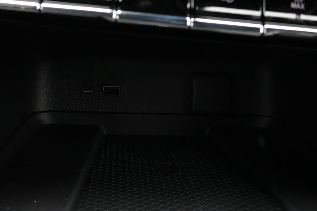 Thumbnail: 2026 Chevrolet Traverse - 31