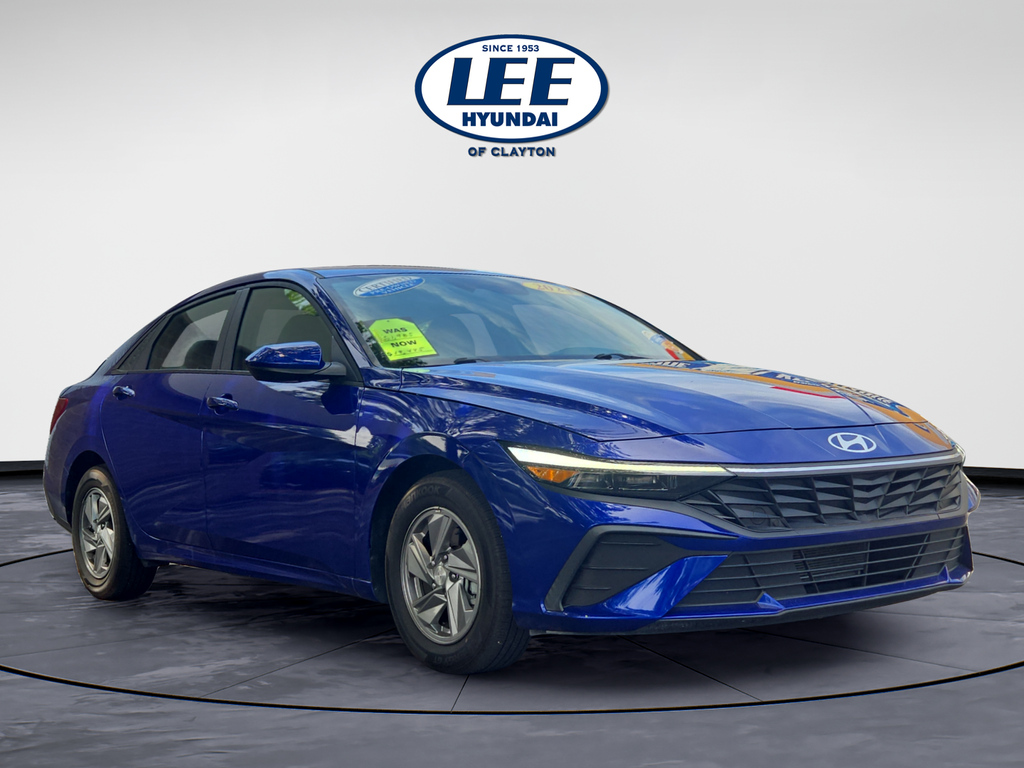 2024 Hyundai Elantra SE