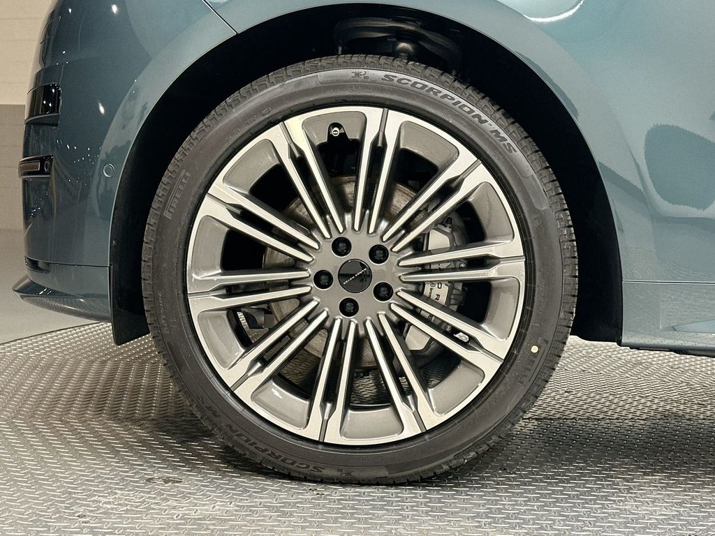 Thumbnail: 2026 Land Rover Range Rover Sport - 5