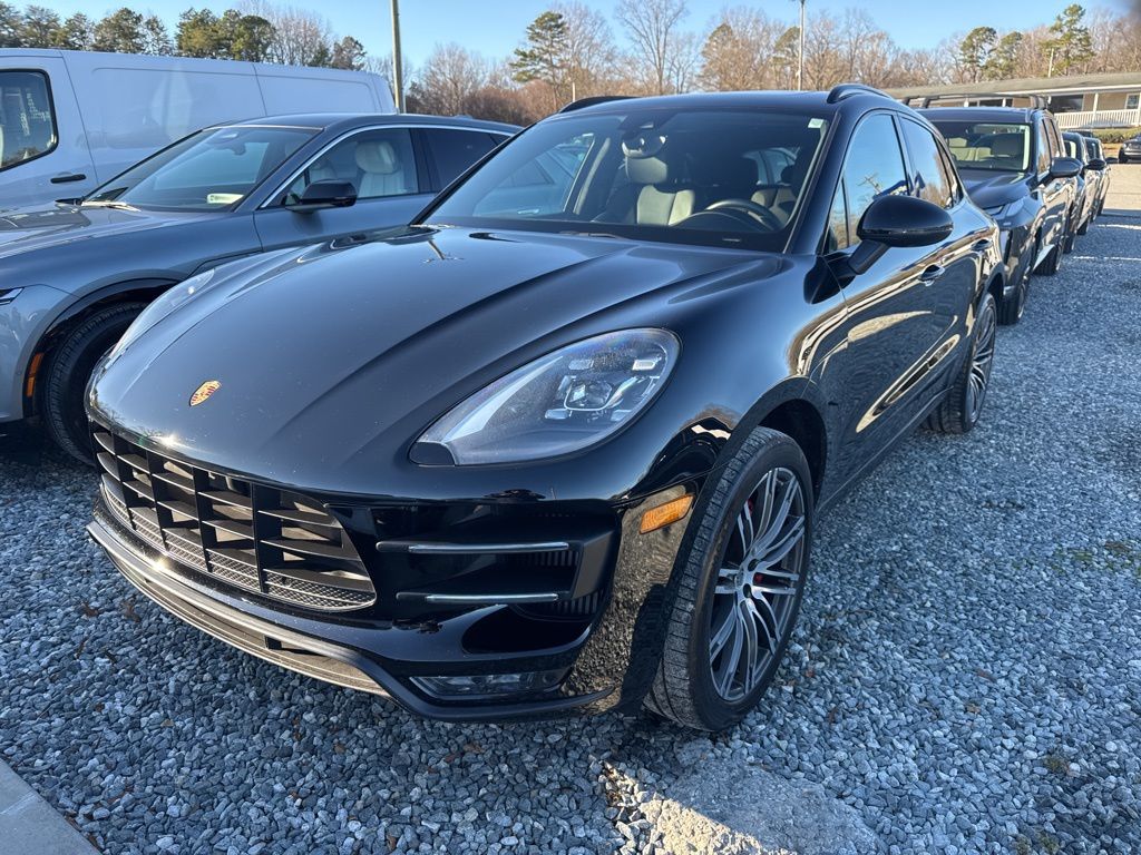 2017 Porsche Macan Turbo's photo