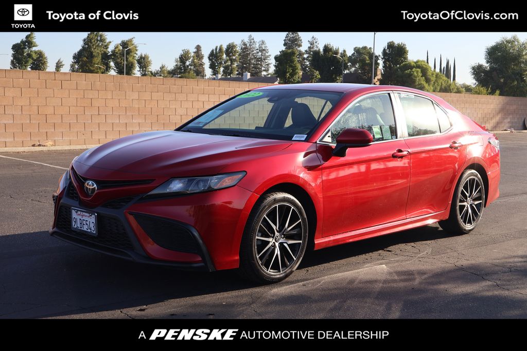 2021 Toyota Camry SE -
                Clovis, CA