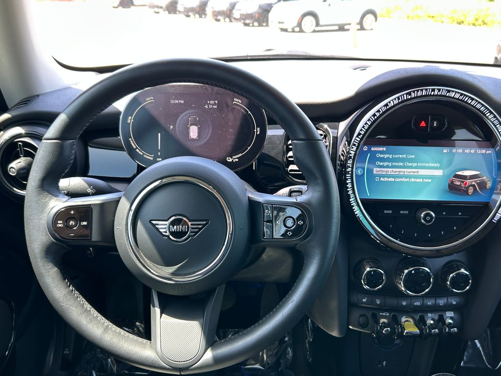 2022 MINI Cooper SE 16