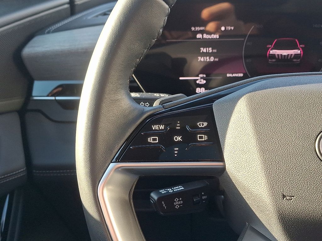 Thumbnail: 2025 Audi Q6 e-tron - 21