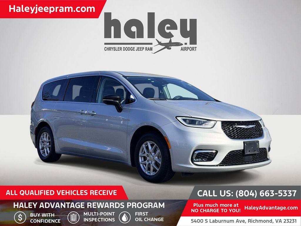 Silver Mist Clearcoat 2024 Chrysler Pacifica Touring L FWD Minivan Front-Wheel Drive 9-Speed Automatic