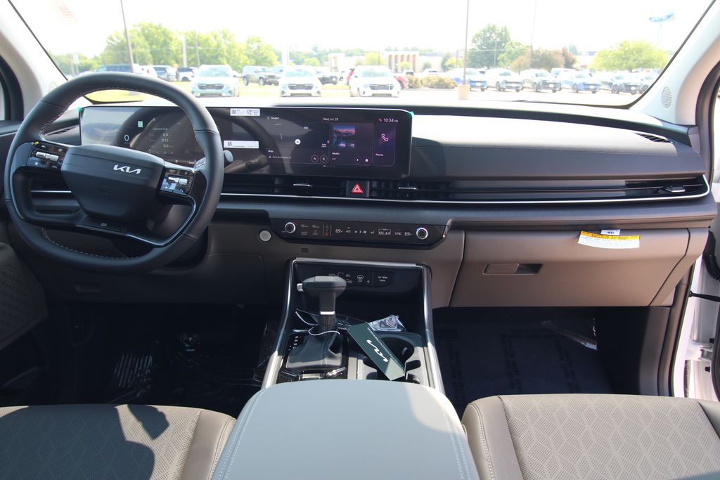 New 2027 Kia Carnival MPV Van