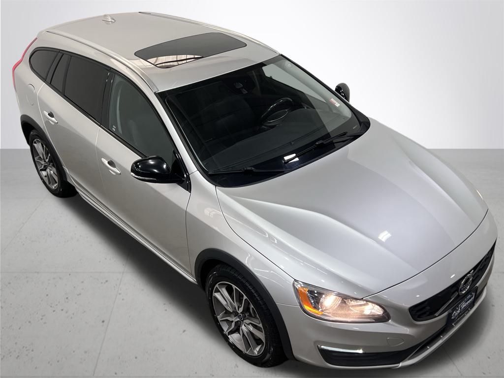 2018 Volvo V60 Cross Country T5