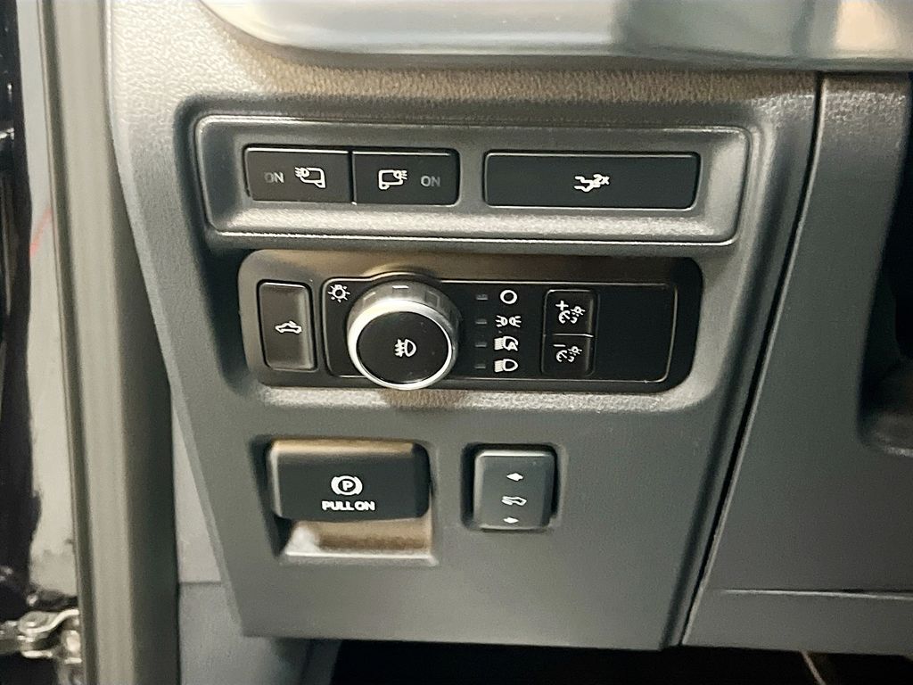 Used 2023 Black Ford Lariat image 10