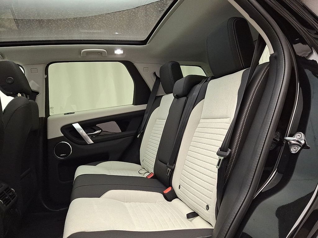 Thumbnail: 2025 Land Rover Discovery Sport - 6