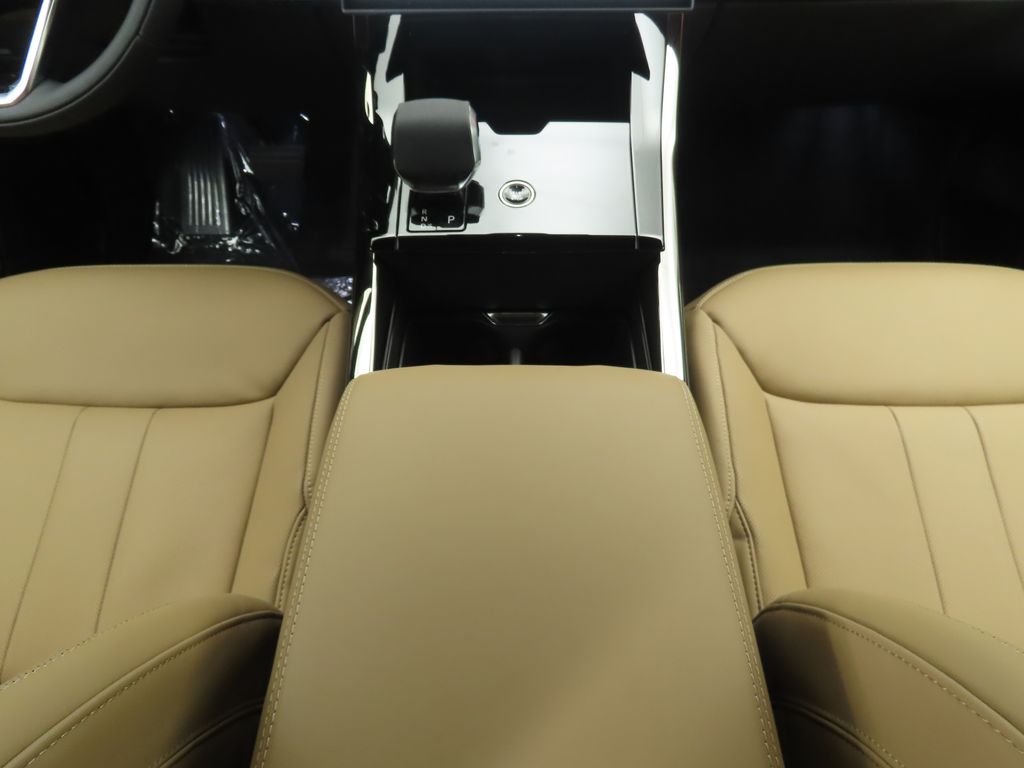 Thumbnail: 2025 Land Rover Range Rover Sport - 15