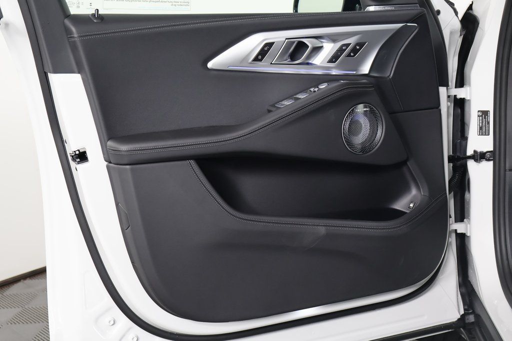 Thumbnail: 2026 BMW XM - 7