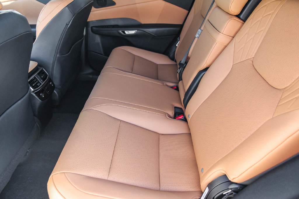 New 2026 White Lexus 350h Premium image 19