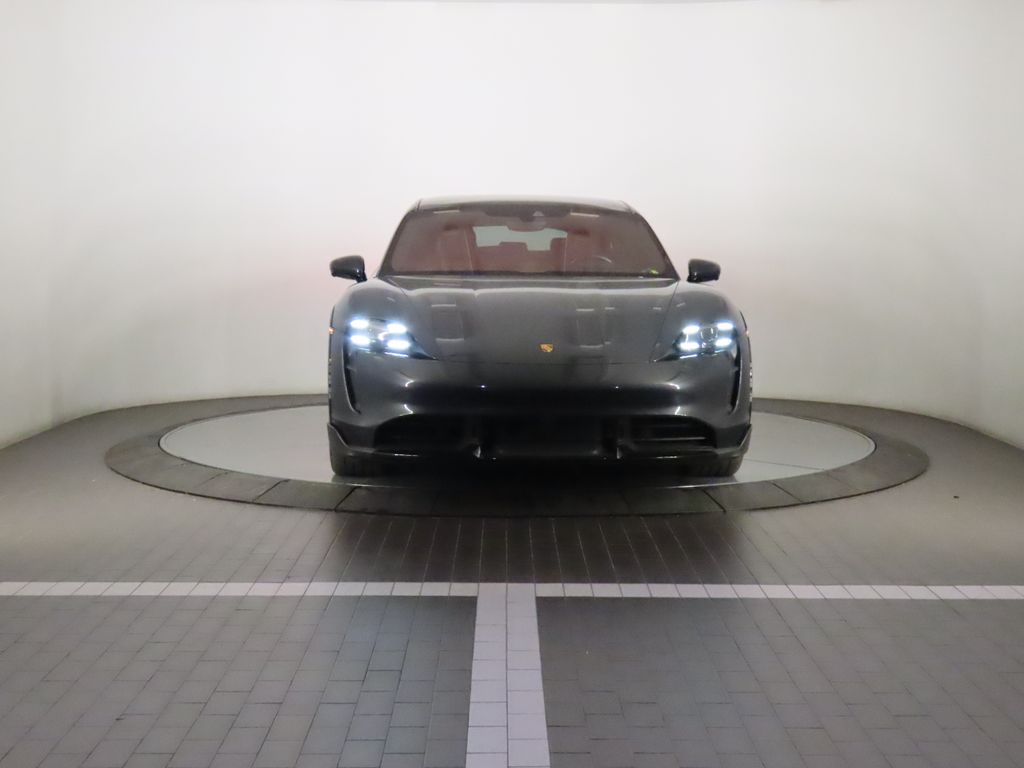 Thumbnail: 2023 Porsche Taycan - 10