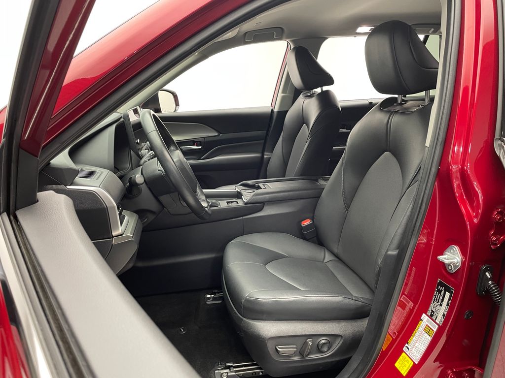 Thumbnail: 2024 Toyota Grand Highlander - 13