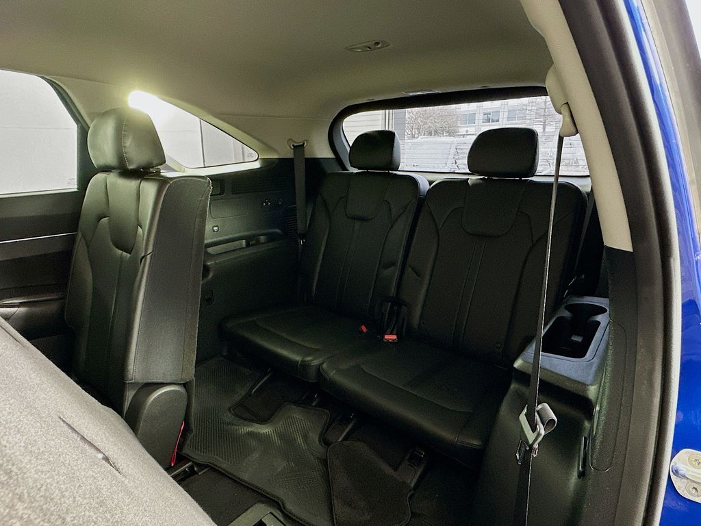 Thumbnail: 2022 Kia Sorento - 28