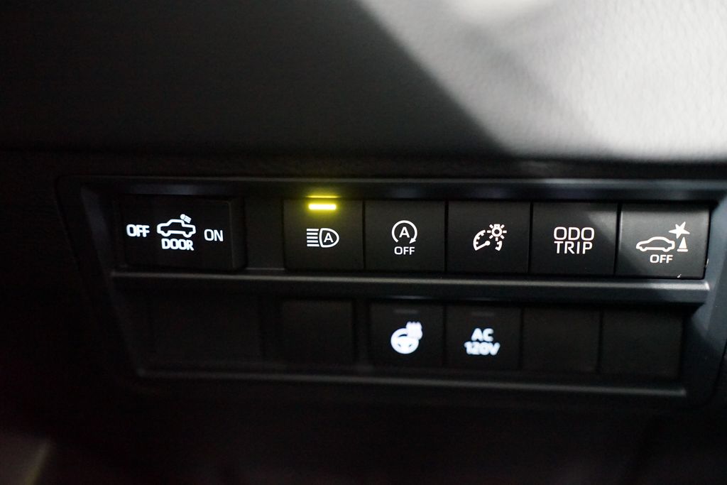 2025 Toyota Tundra Limited 26