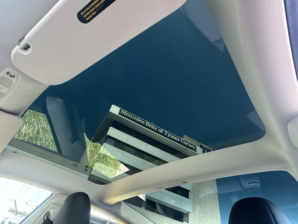 Thumbnail: 2023 Tesla Model 3 - 19