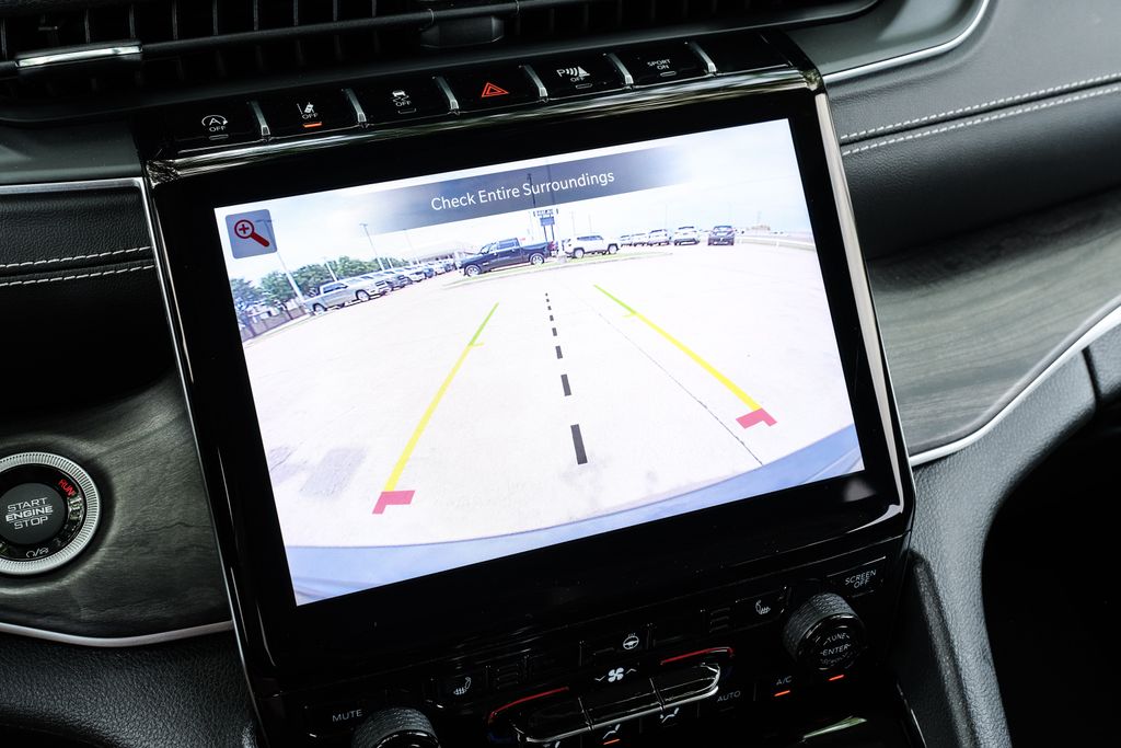 used 2023 Jeep Grand Cherokee car, priced at $31,400