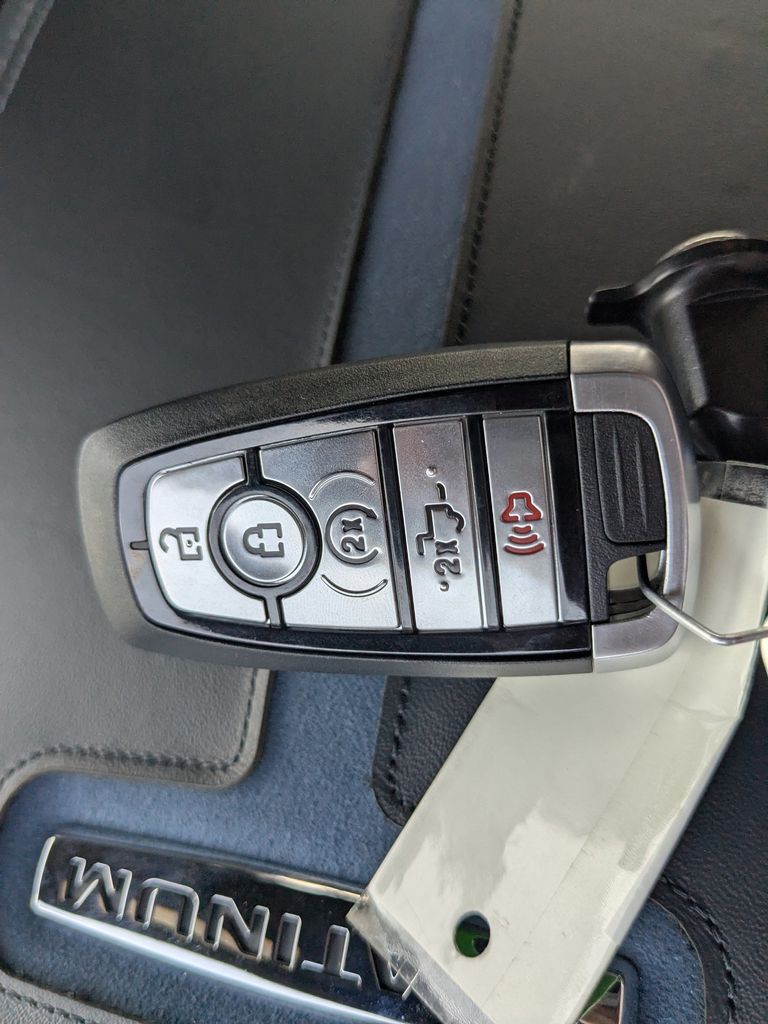 2026 Ford Super Duty F-350 SRW Platinum