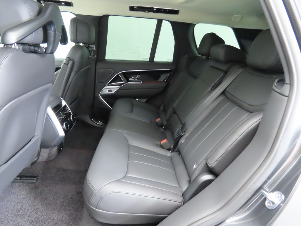 Thumbnail: 2025 Land Rover Range Rover - 21