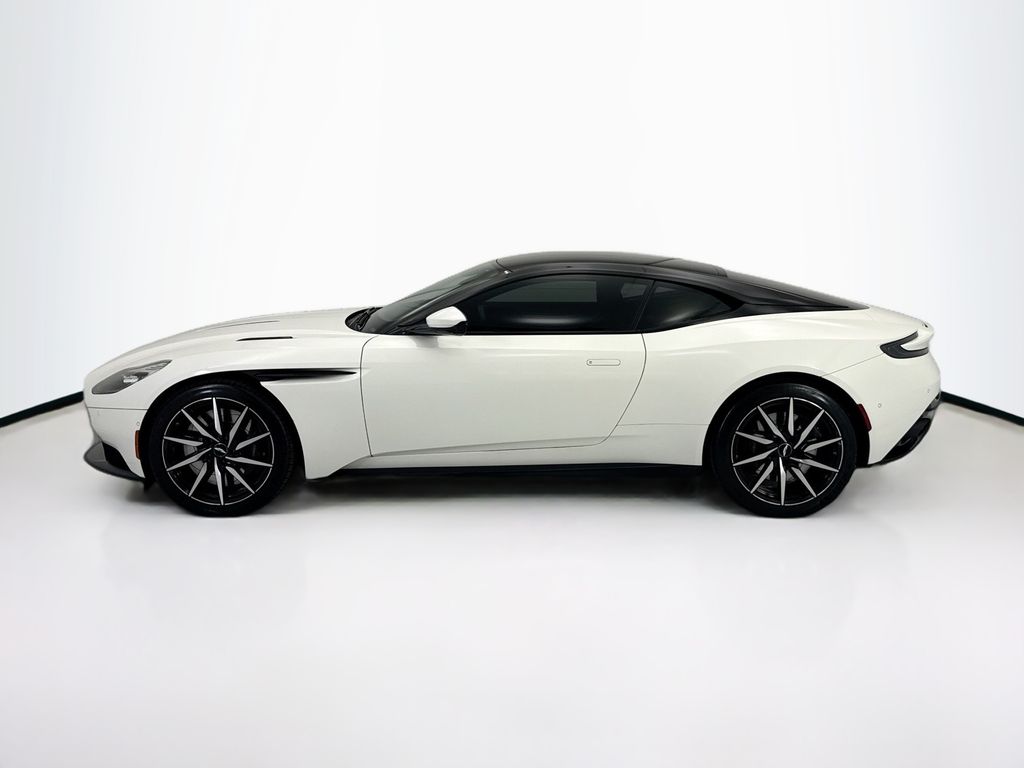 Thumbnail: 2018 Aston Martin DB11 - 8