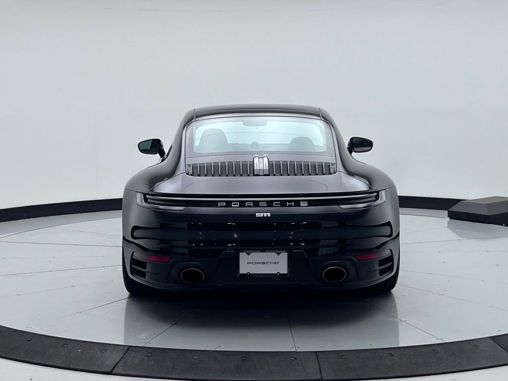 2021 Porsche 911 Carrera 10